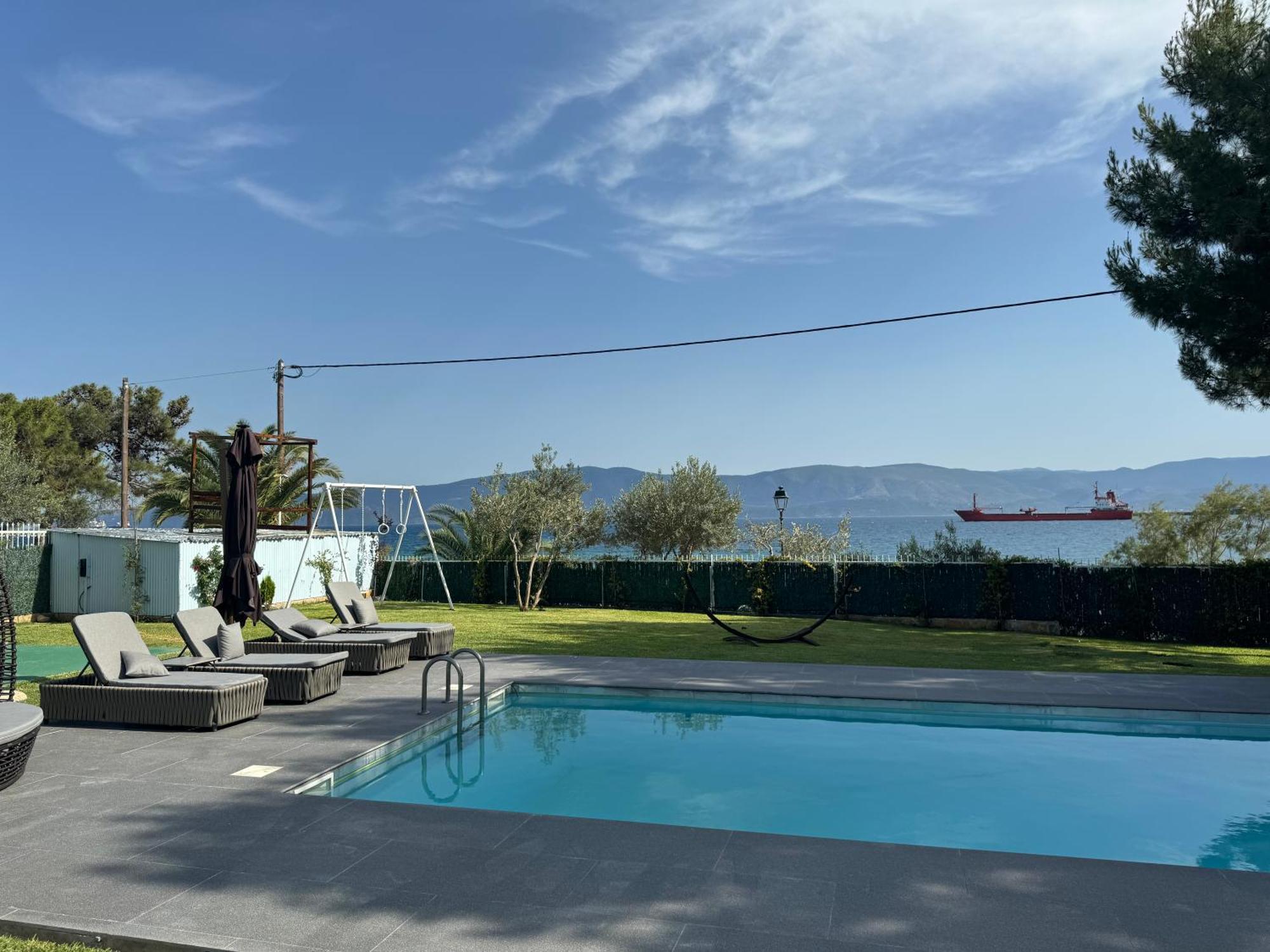Zoza Luxury Villa Isthmia By The Sea With Private Pool Kalamáki Exterior foto