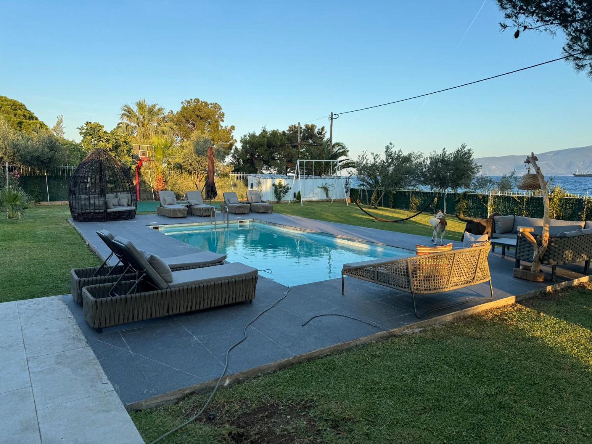Zoza Luxury Villa Isthmia By The Sea With Private Pool Kalamáki Exterior foto