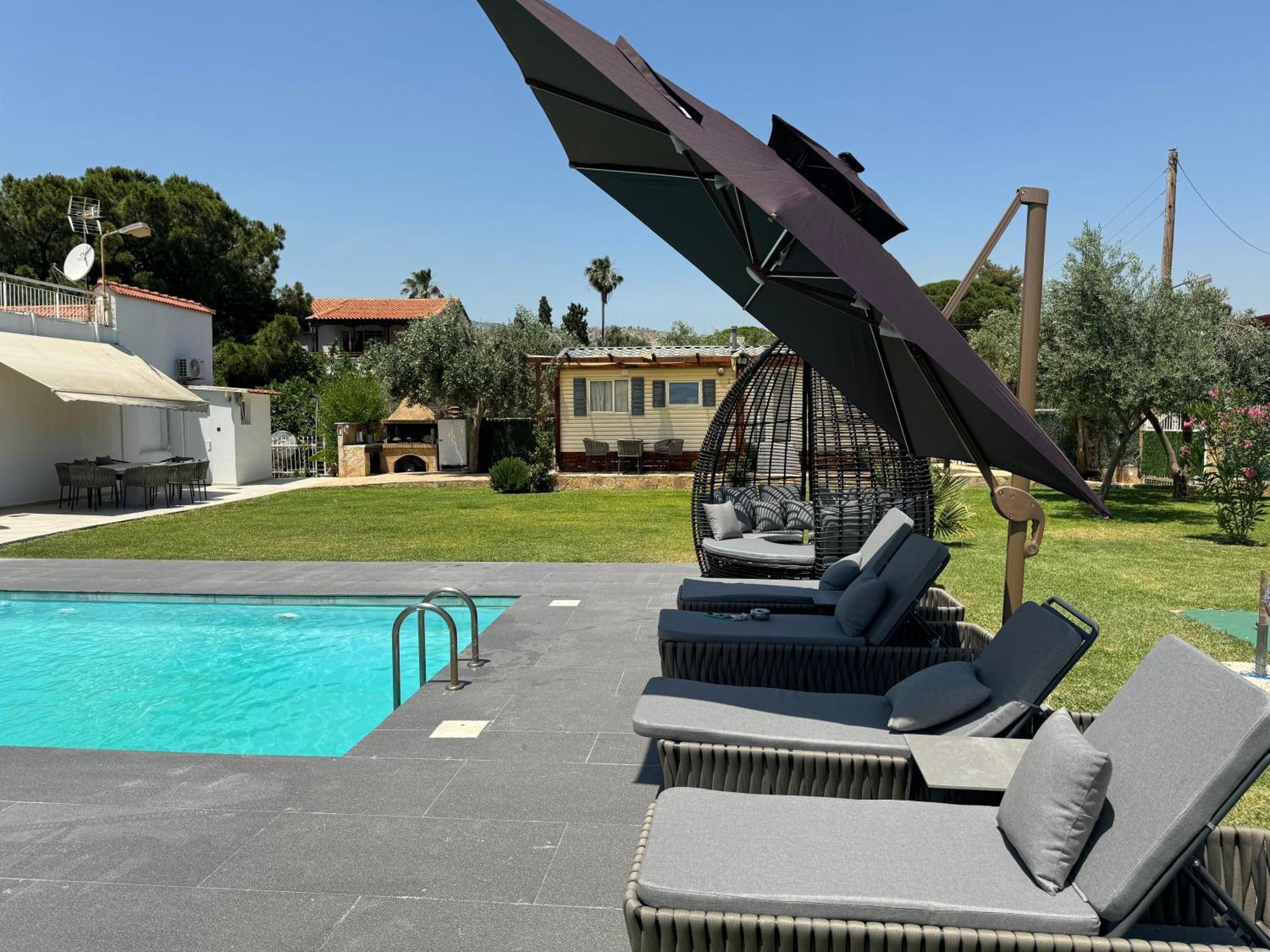 Zoza Luxury Villa Isthmia By The Sea With Private Pool Kalamáki Exterior foto